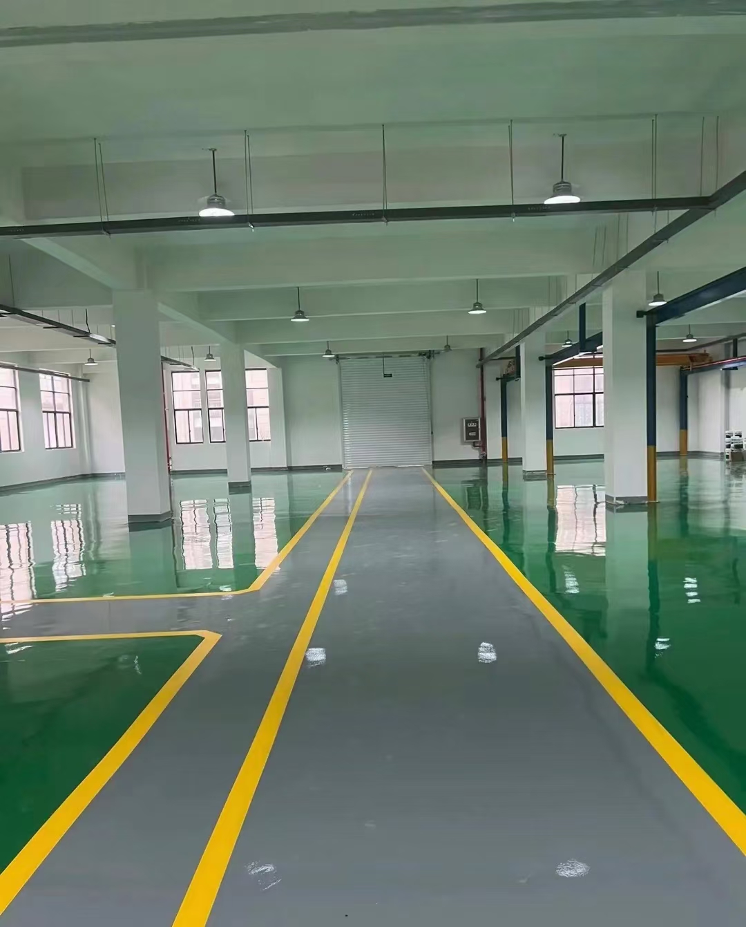 西安車庫劃線.jpg 西安車庫劃線.jpg